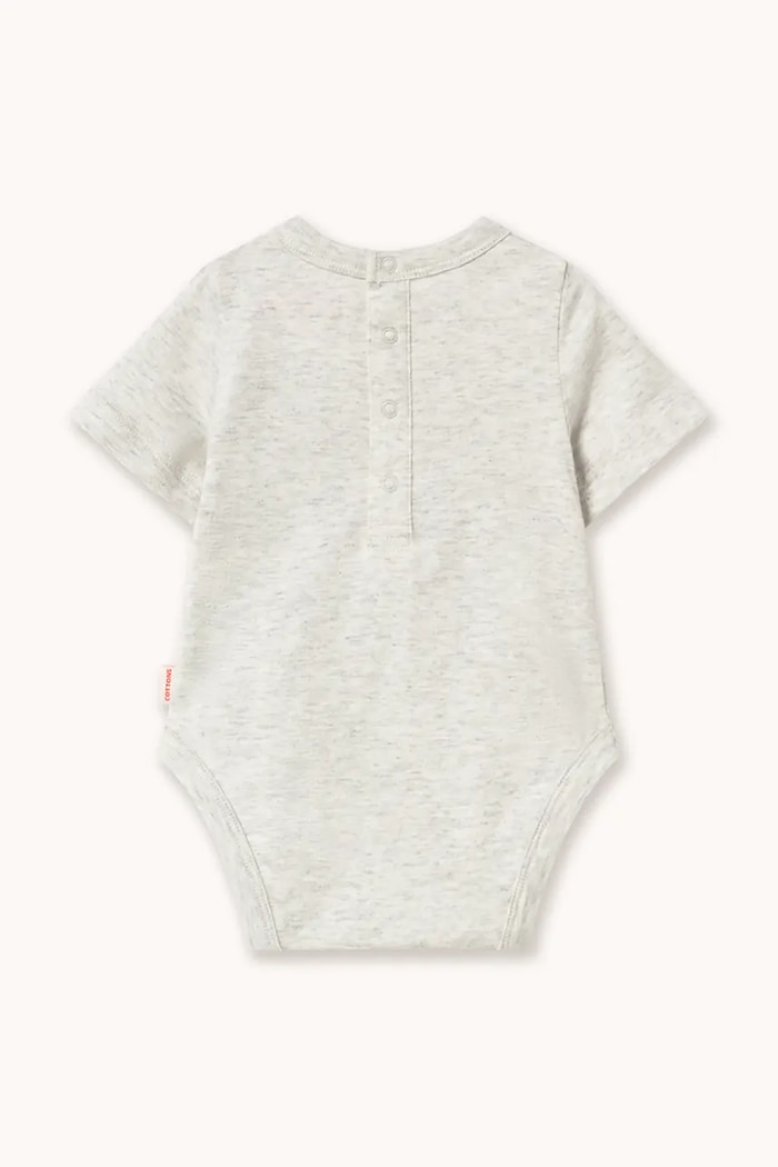 Bavlnené body pre bábätká Tinycottons FROG & FROG GRAPHIC BODY SS26.055 sivá SS26