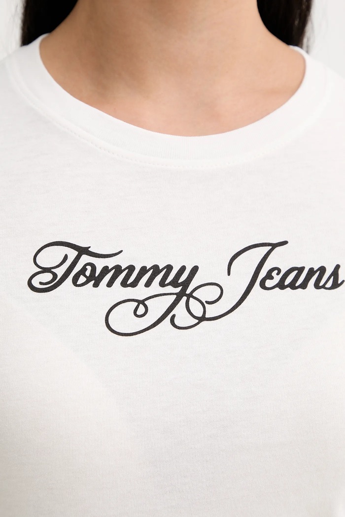 Bavlněné tričko s dlouhým rukávem Tommy Jeans DW0DW21844 bílá