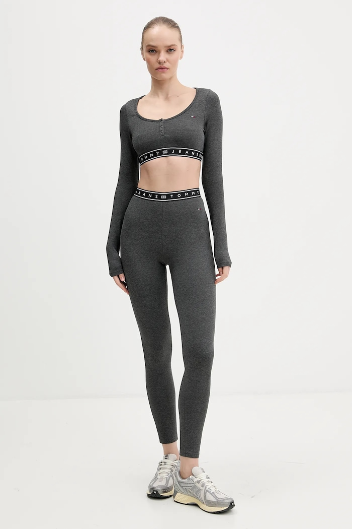 Tommy Jeans hosszú ujjú DW0DW22538 szürke SS26