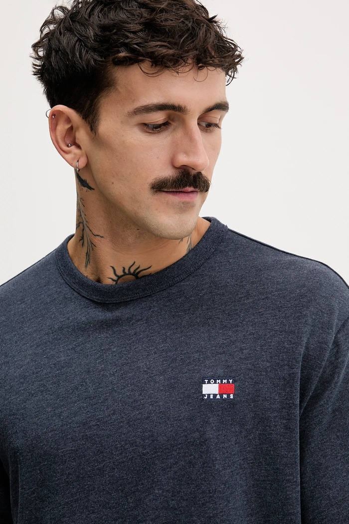 Tommy Jeans tričko s dlhým rukávom pánske tmavomodrá DM0DM22668