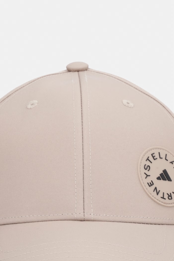 Šiltovka adidas by Stella McCartney KC4222 hnedá SS26