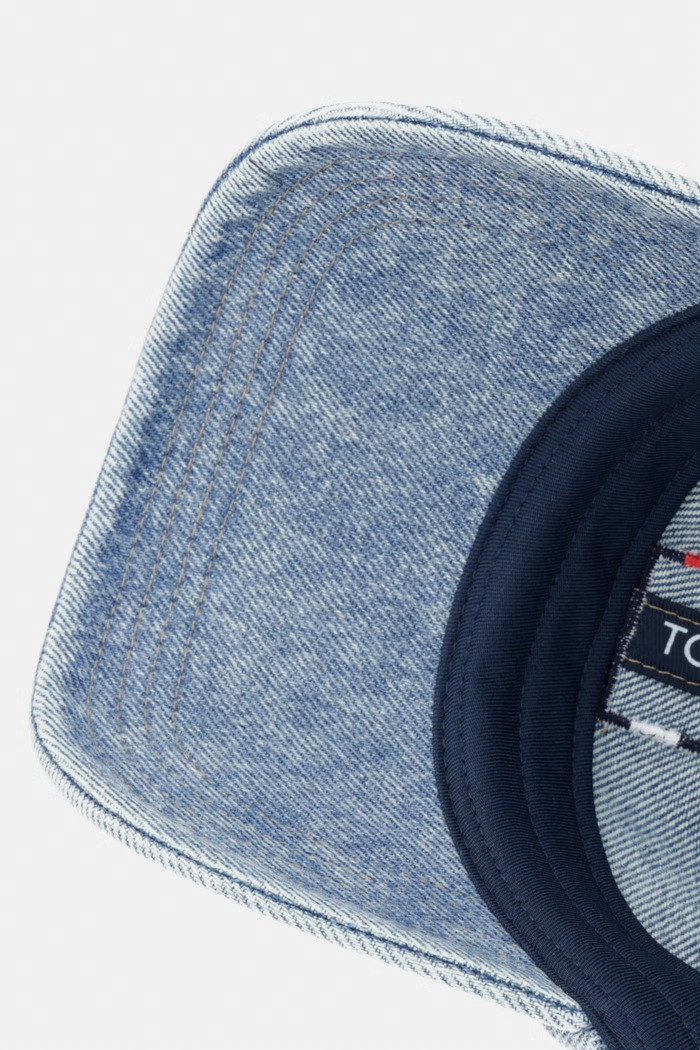 Tommy Jeans dámska bavlnená šiltovka modrá AW0AW18578