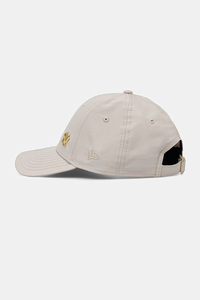 Шапка с козирка New Era FLAWLESS 9FORTY® бежов 60771743