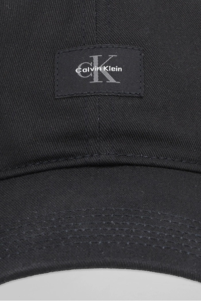 Calvin Klein pamut baseball sapka LV04D5077G fekete SS26