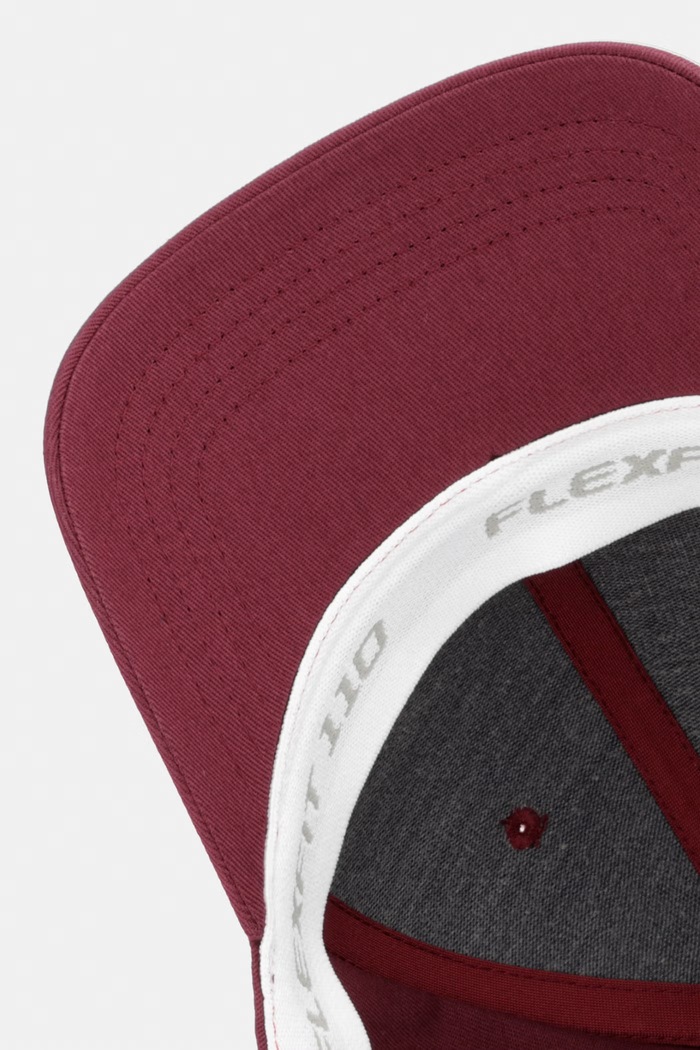 Levi's czapka z daszkiem HOUSEMARK FLEXFIT bordowy D7723