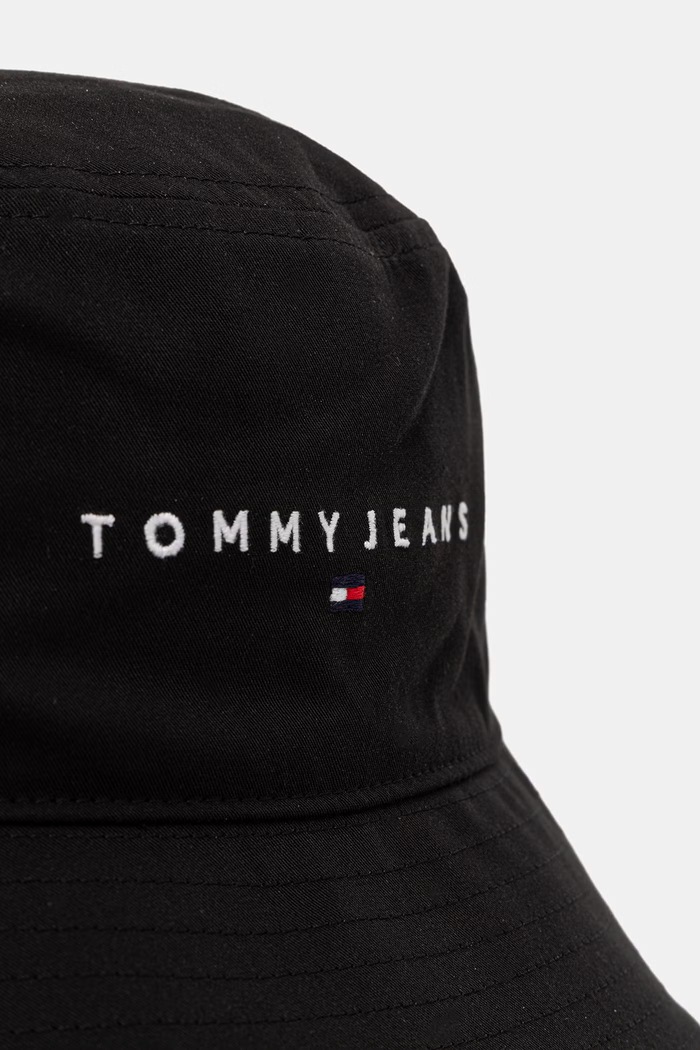 Tommy Jeans klobúk bucket pánsky bavlnený AM0AM14201 čierna SS26