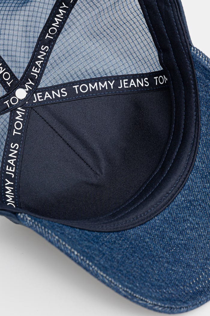 Doplnky Tommy Jeans pánska trucker čiapka AM0AM14205 tmavomodrá