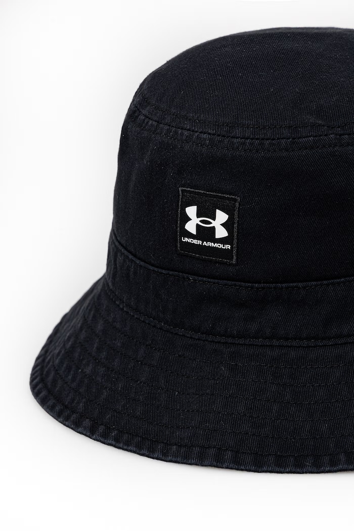 Under Armour bucket hat muški pamučni ESSENTIAL BUCKET 1376704 crna SS26