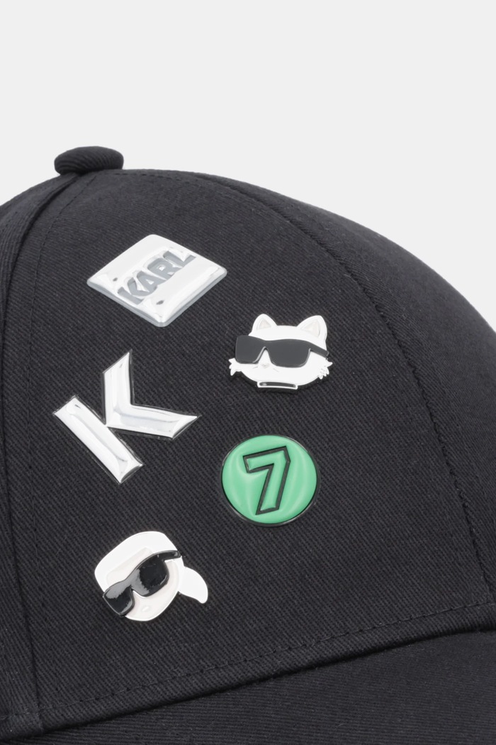 Bavlnená šiltovka Karl Lagerfeld IKON B1W33019 čierna SS26