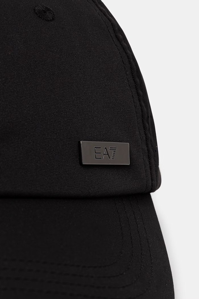 EA7 Emporio Armani Bejzbalová čiapka AF22967.7X000596 čierna SS26