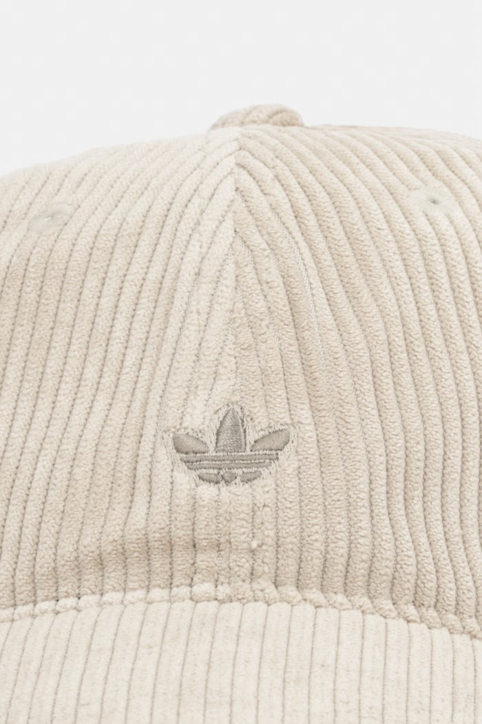 Manšestrová kšiltovka adidas Originals KC8049 béžová SS26