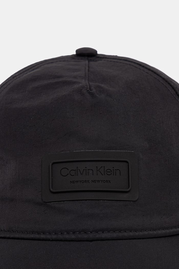 Calvin Klein Καπέλο με γείσο LV04D5087G μαύρο SS26