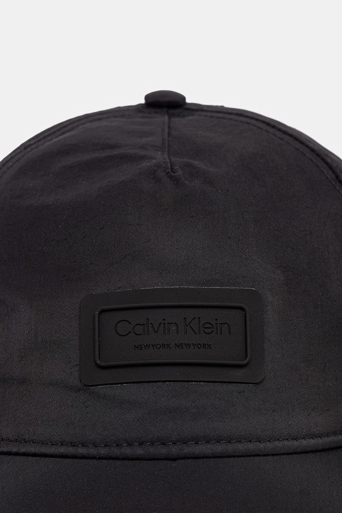 Calvin Klein Καπέλο με γείσο LV04D5087G μαύρο SS26