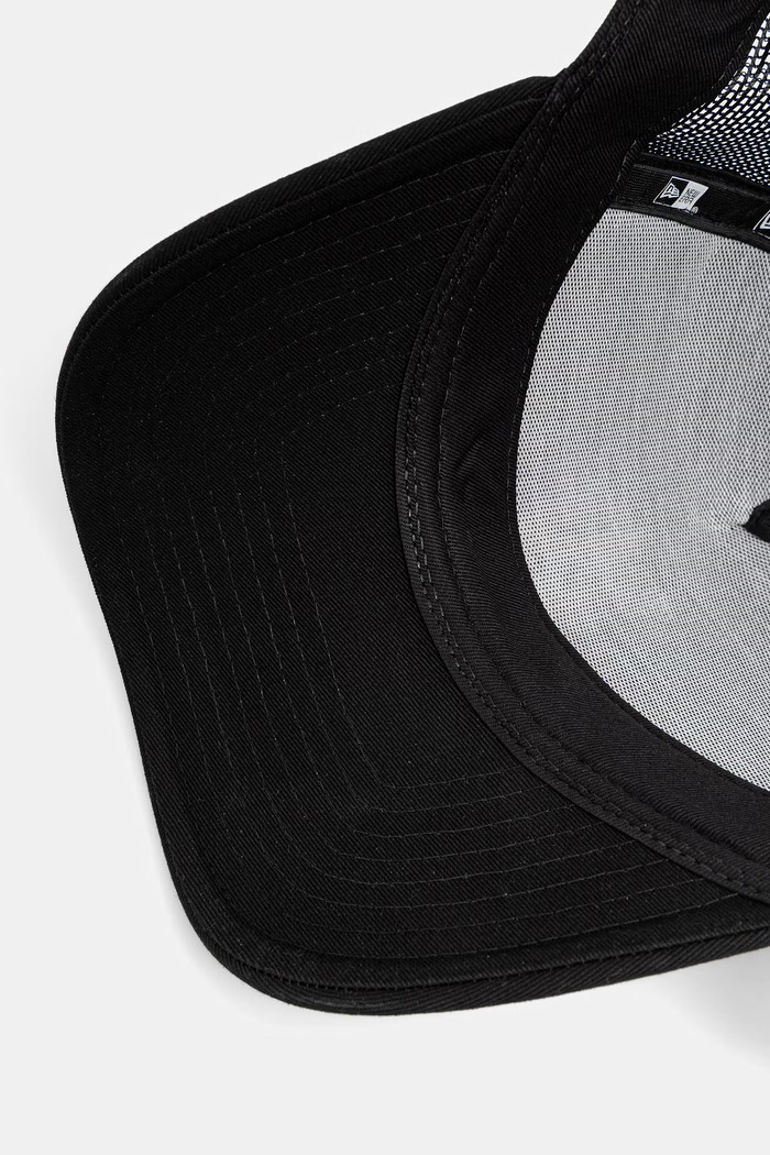 New Era шапка trucker CHELSEA PATCH TRUCKER черен 60772039