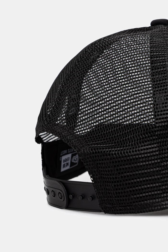Dodatki Kapa s šiltom New Era GRAPHIC 9FORTY® MC AF TRUCKER 60771804 črna