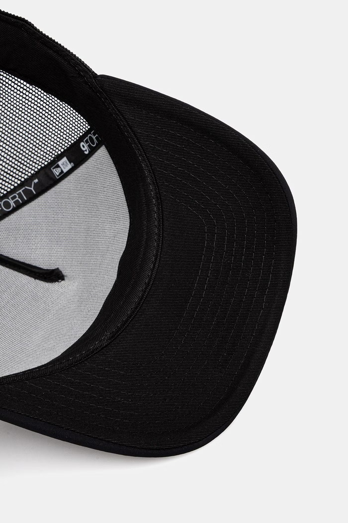 Kapa s šiltom New Era GRAPHIC 9FORTY® MC AF TRUCKER črna 60771804