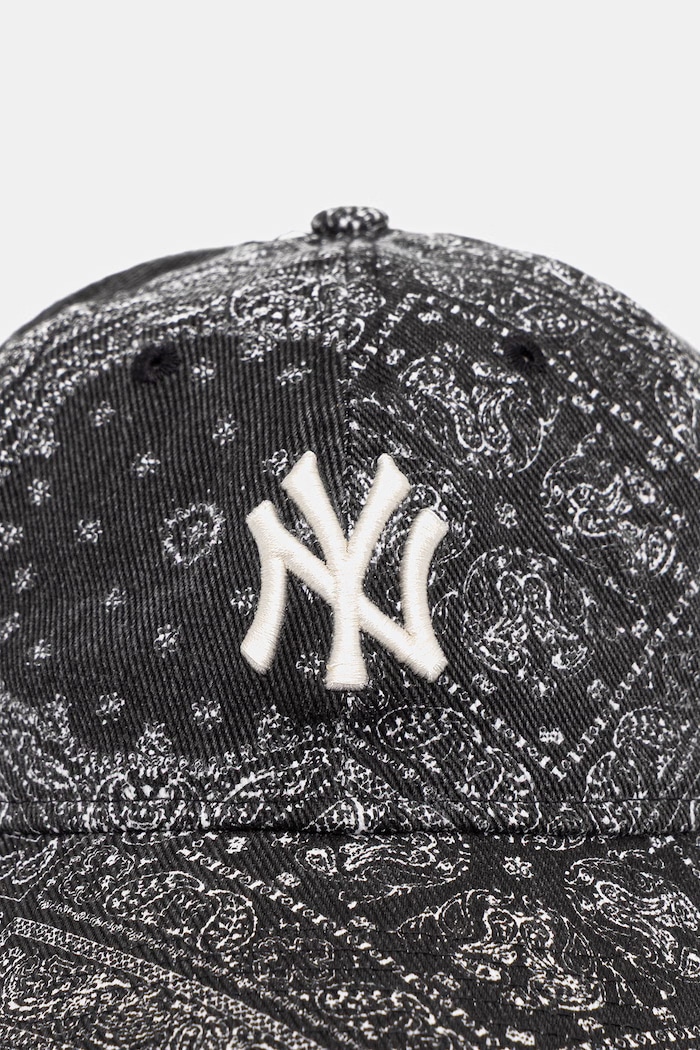 New Era bejzbalová čiapka WASHED PAISLEY 9TWENTY® 60771827 čierna SS26