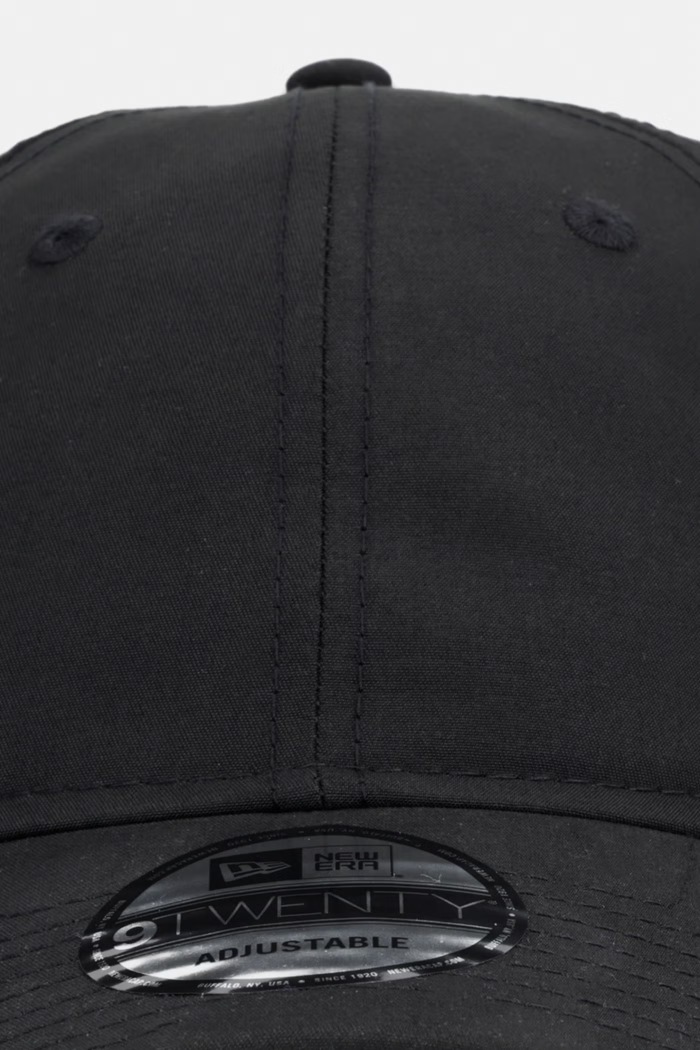 Kapa s šiltom New Era FLAWLESS 9TWENTY® 60691113 črna SS26