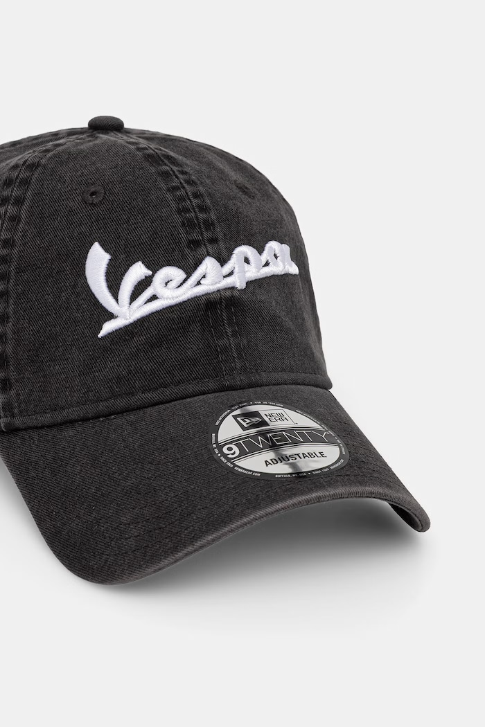Βαμβακερό καπέλο του μπέιζμπολ New Era VESPA WASHED 9TWENTY® 60772145 μαύρο SS26