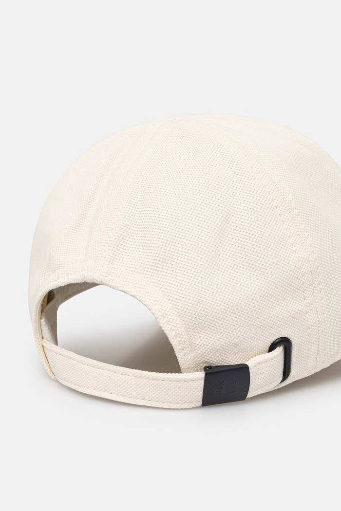 Аксесуари Бавовняна бейсболка Fred Perry HW2295 бежевий