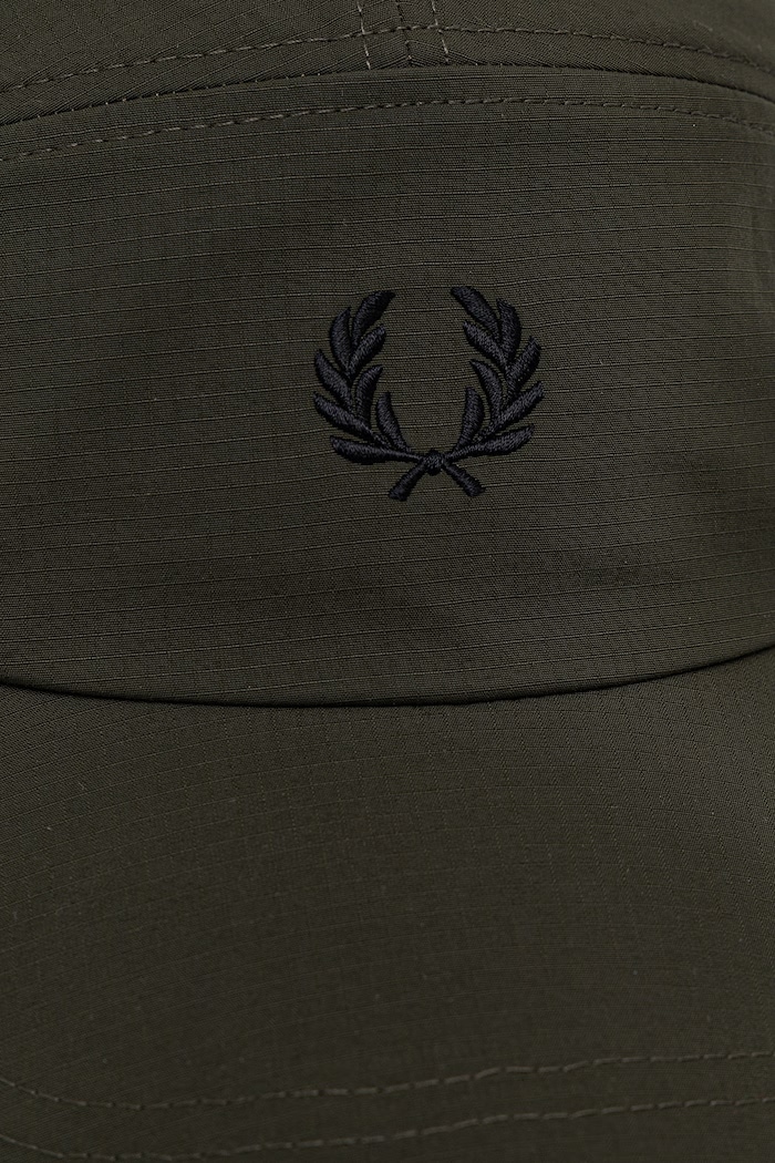 Fred Perry czapka z daszkiem HW2309 zielony SS26