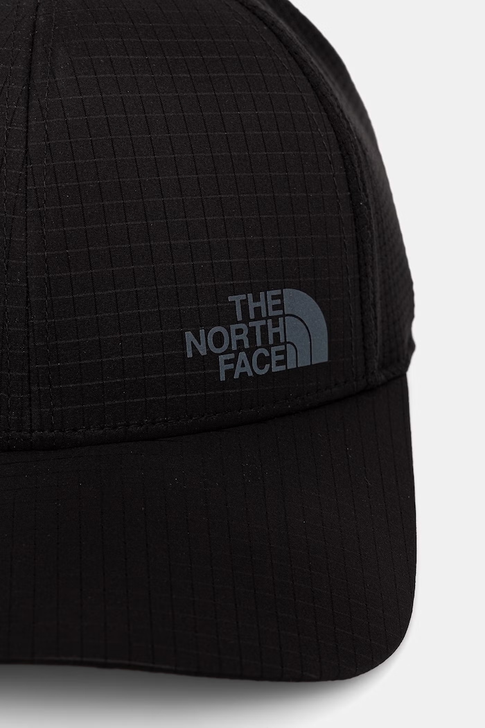The North Face čiapka so šiltom TRUCKER NF0A8A2EJK31 čierna SS26