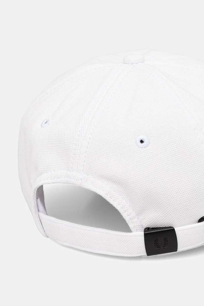 Fred Perry czapka z daszkiem bawełniana HW2303 biały SS26