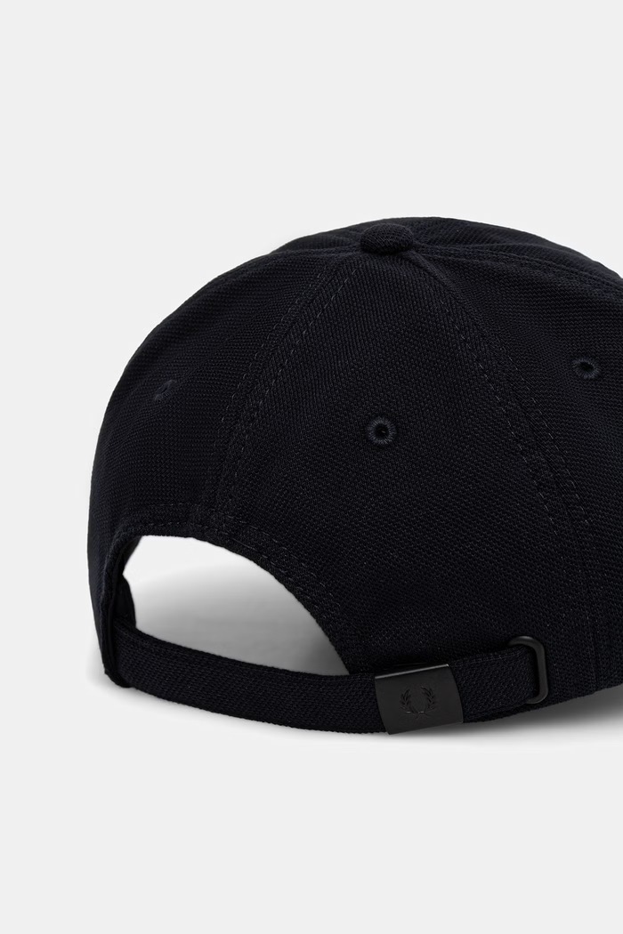 Fred Perry czapka z daszkiem bawełniana HW2303 granatowy SS26