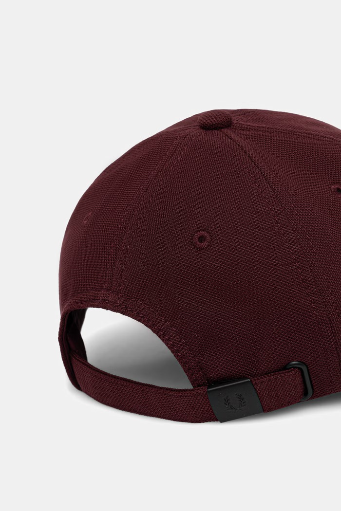 Fred Perry czapka z daszkiem bawełniana HW2303 bordowy SS26