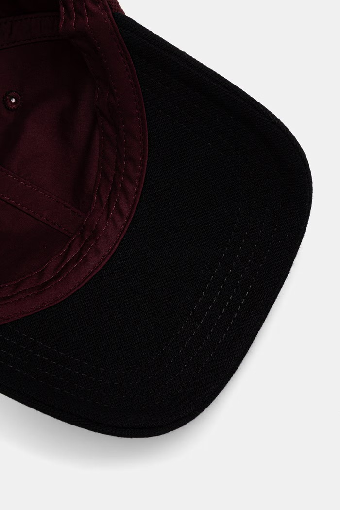 Fred Perry czapka z daszkiem bawełniana bordowy HW2303