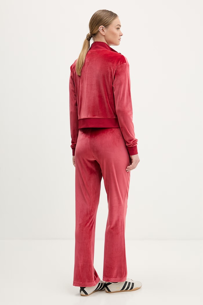 Zamatová tepláková súprava adidas Glam červená KB8946