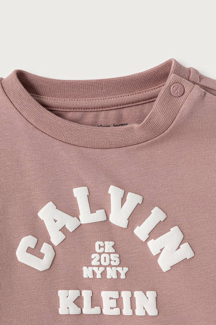 Chłopiec Calvin Klein Jeans Dres dziecięcy IN0IN00347.PPY2 różowy