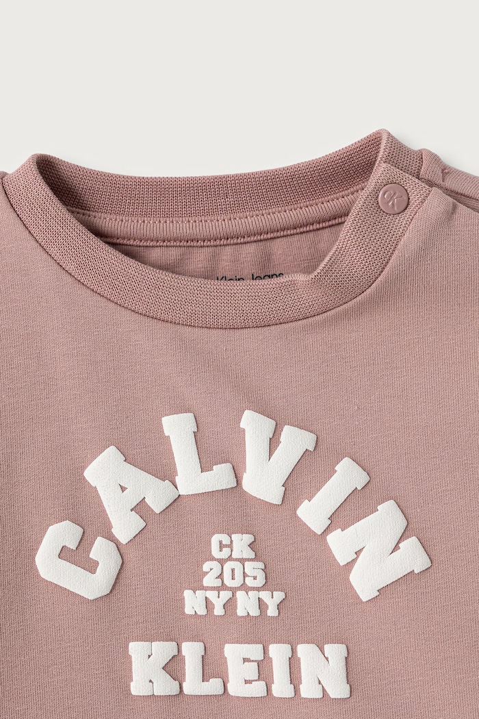Chłopiec Calvin Klein Jeans Dres dziecięcy IN0IN00347.PPY2 różowy