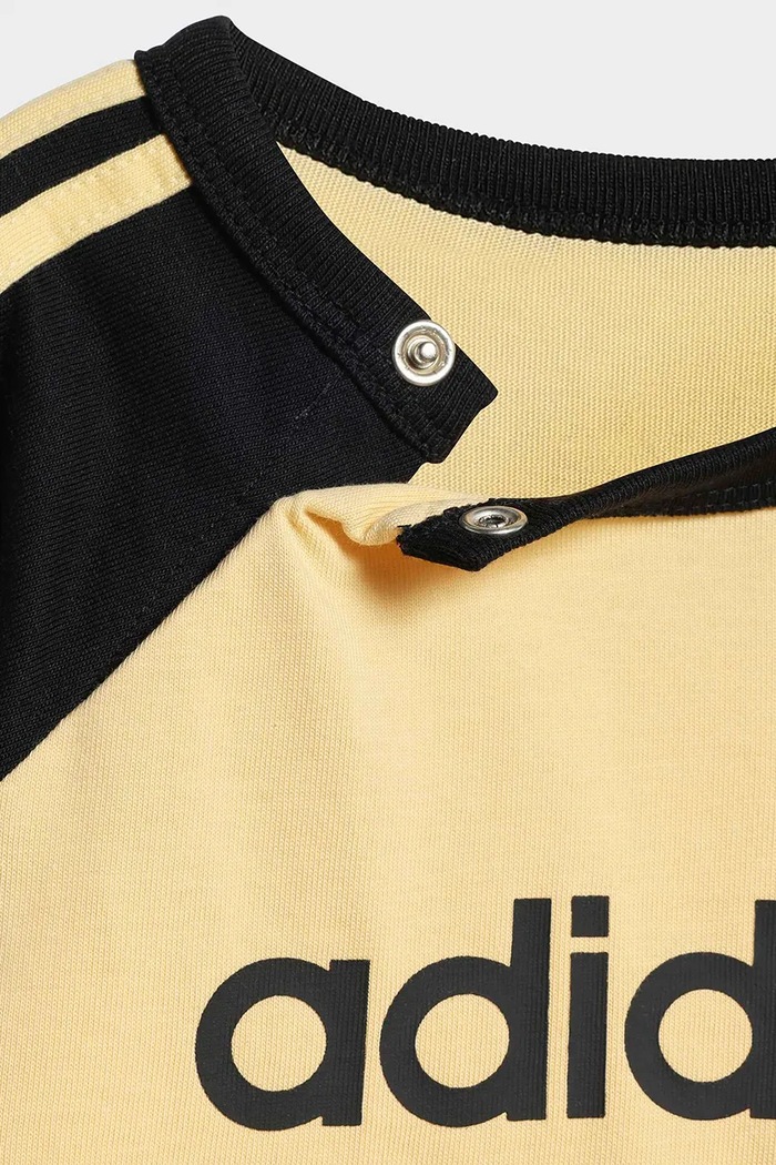 Chlapec Detská bavlnená súprava adidas Originals KD1056 žltá