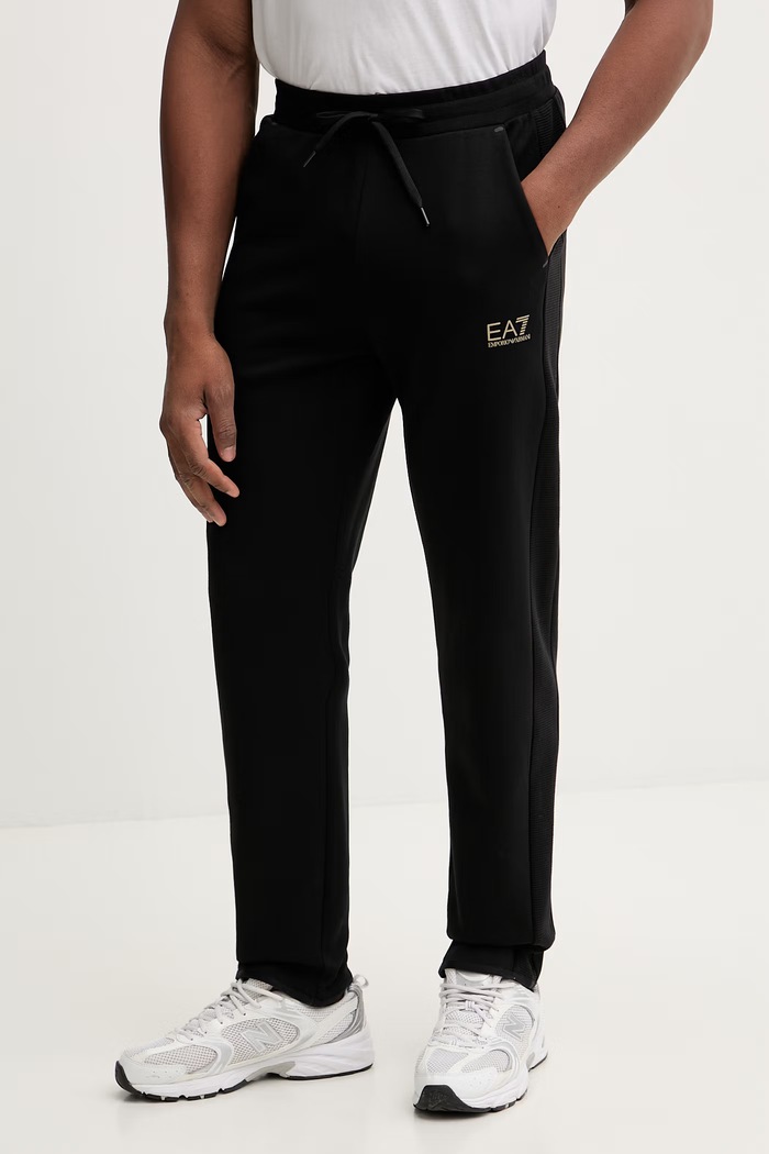 Trenirka EA7 Emporio Armani črna AF12660.7M001590