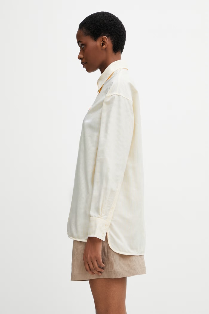 Maison Kitsuné Dreaming Fox рубашка из хлопка женская QW00415WC5098 жёлтый SS26