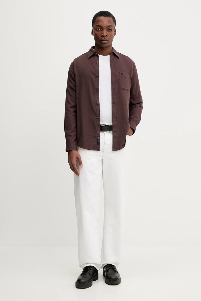 Bavlněná košile Tommy Jeans DM0DM22838 hnědá SS26