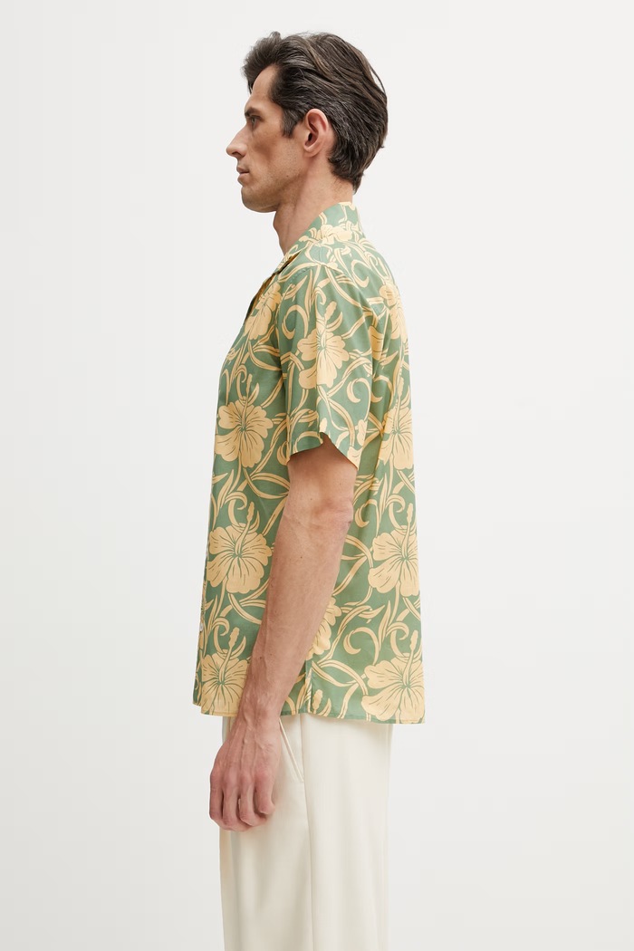 Drôle de Monsieur cămașă pentru bărbați, din bumbac Hibiscus Monoramme K.SH228.CO288.GN verde SS26
