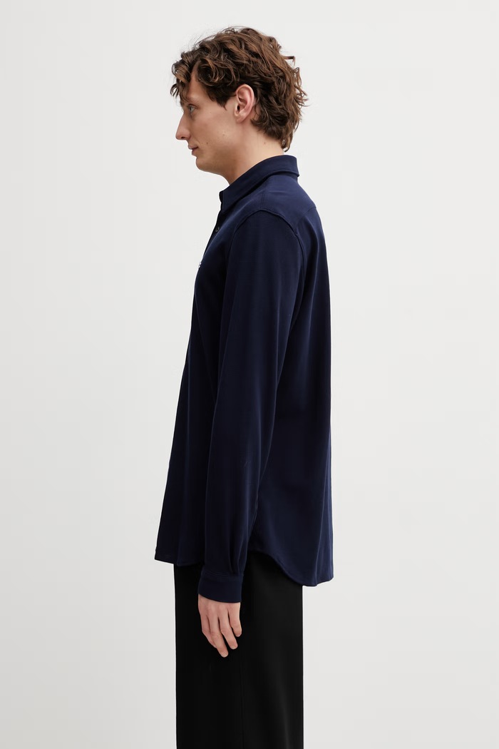 Bavlnená košeľa Lacoste CH0214 tmavomodrá SS26