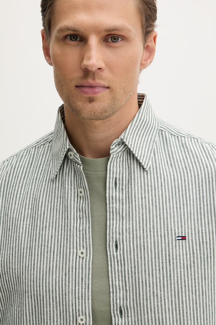 Tommy Jeans cămașă pentru bărbați, cu in verde DM0DM22755