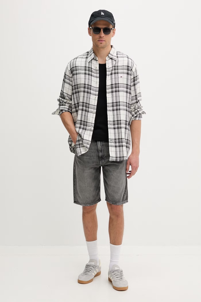 Tommy Jeans cămașă pentru bărbați, cu amestec de in DM0DM22758 negru SS26