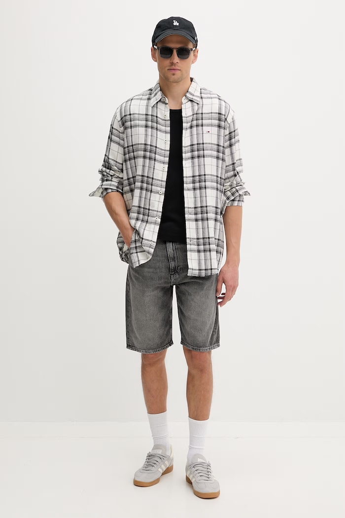 Tommy Jeans cămașă pentru bărbați, cu amestec de in DM0DM22758 negru SS26