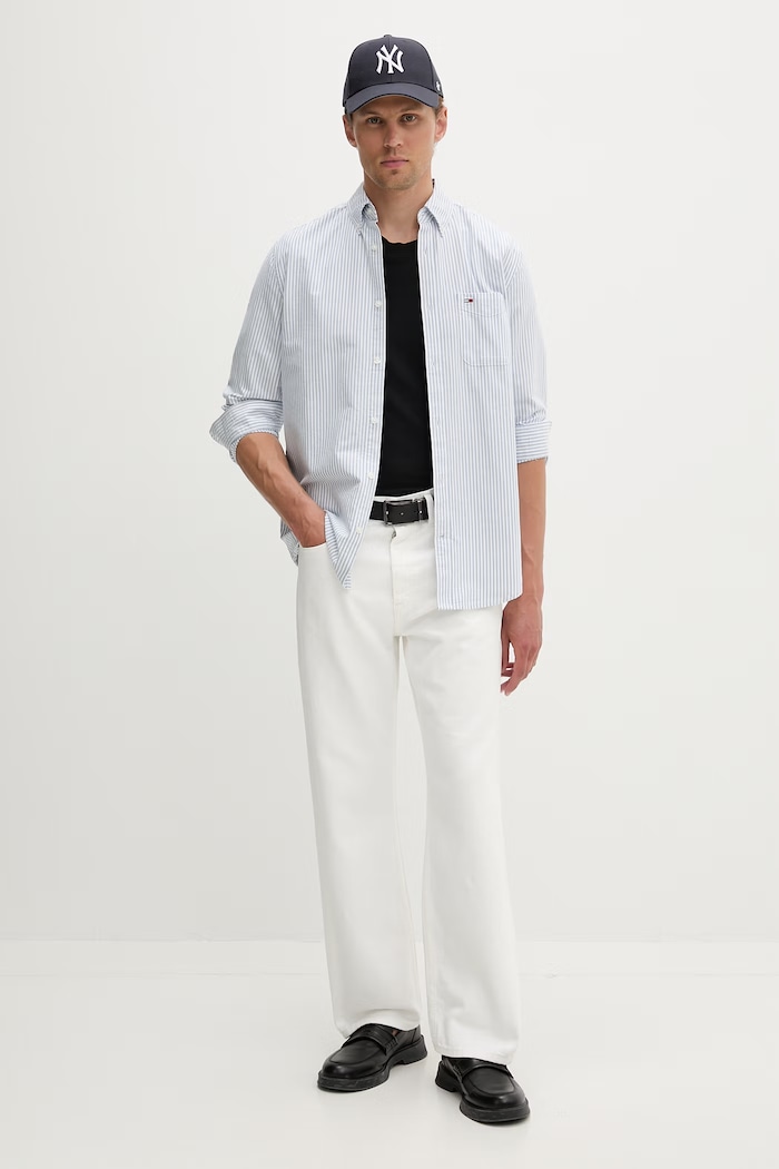 Tommy Jeans srajca moška bombažna DM0DM22790 modra SS26