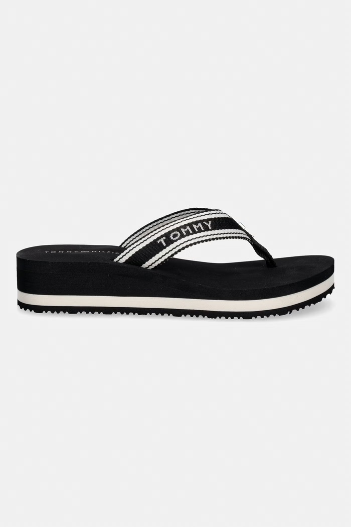 Tommy Hilfiger dámske žabky TH FLAG PRINT SUMMER SANDAL FW0FW09195 čierna SS26