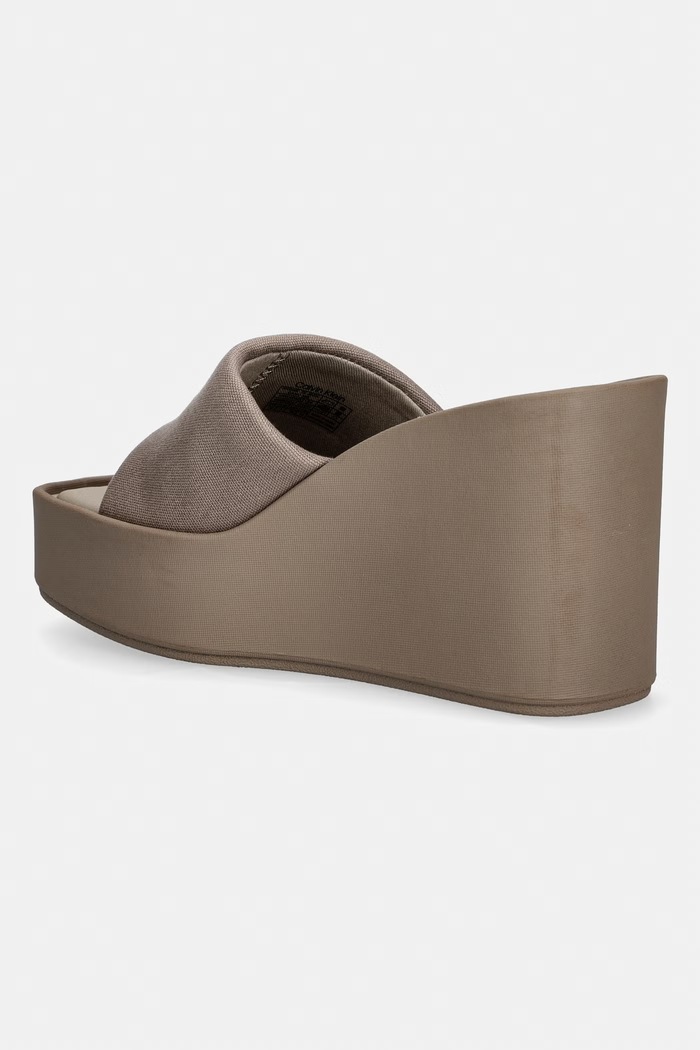 Obuwie Calvin Klein klapki na koturnie damskie WEDGE 70 SNDL CANV MG HW0HW03134 brązowy
