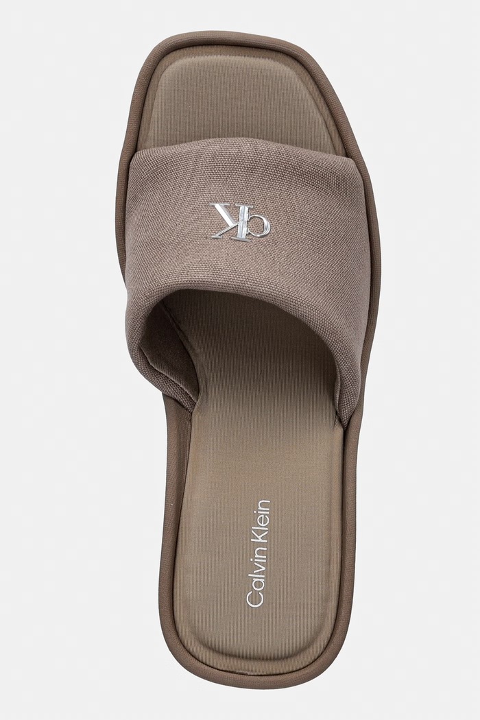 Calvin Klein klapki na koturnie damskie WEDGE 70 SNDL CANV MG brązowy HW0HW03134