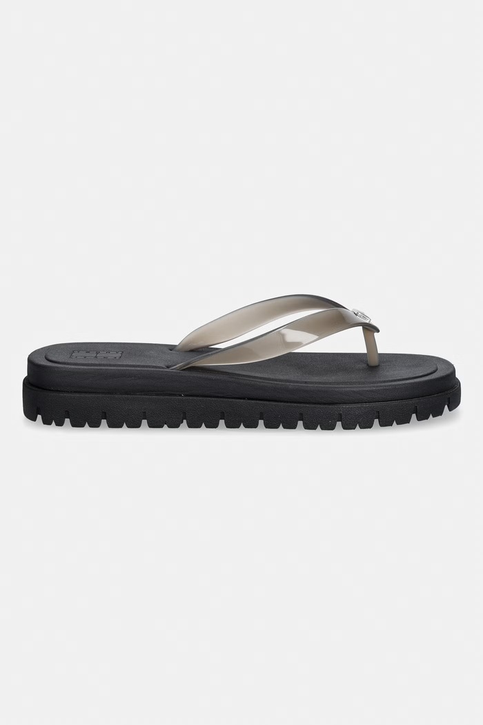 Tommy Jeans japonki damskie TJW CLEATED JELLY SUMMER SANDAL EN0EN02954 czarny SS26