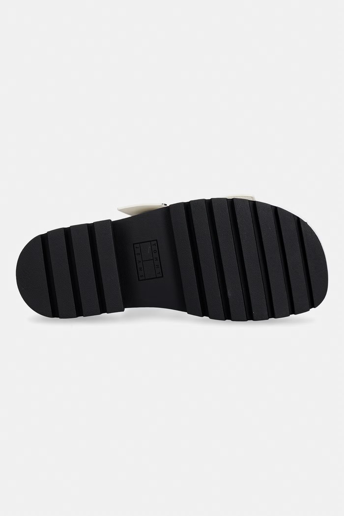 Tommy Jeans klapki damskie TJW BUCKLE STRAPS SANDAL EN0EN02966 biały