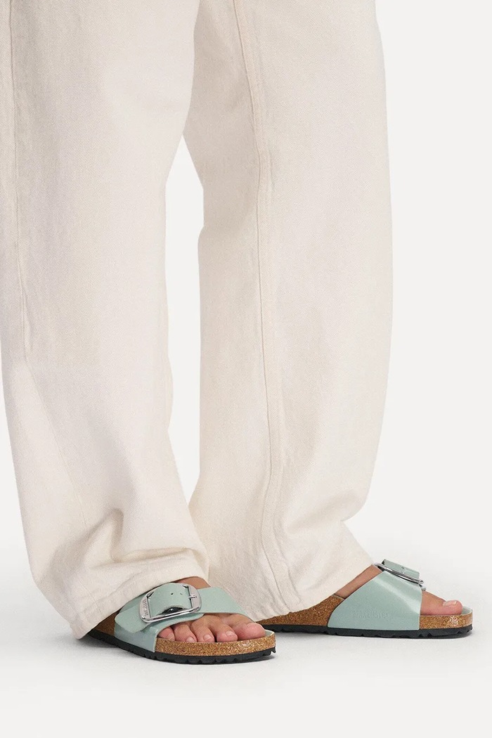 Birkenstock klapki na płaskim obcasie damskie skórzane Madrid Big Buckle 1031788