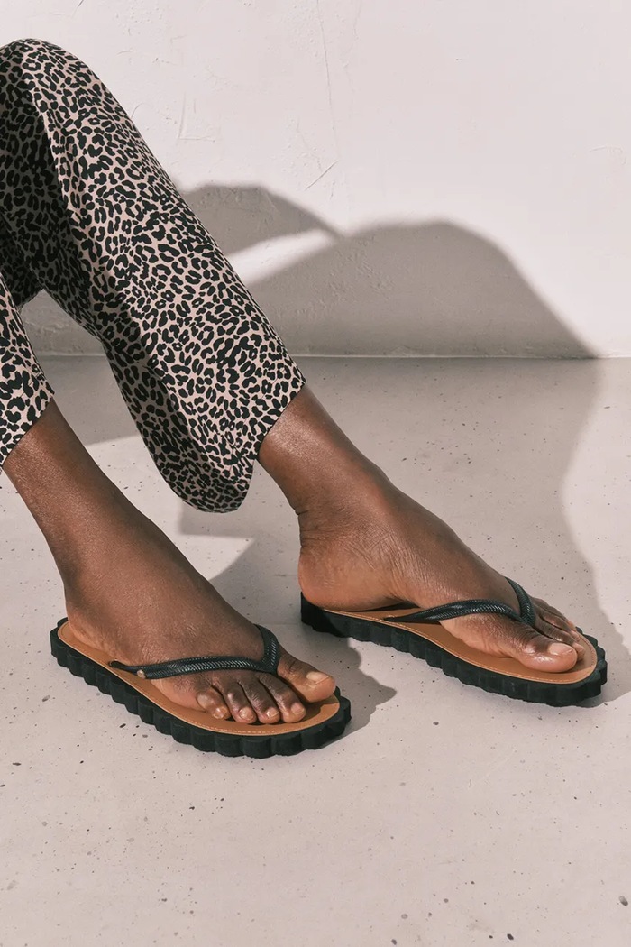 women'secret japonki na płaskim obcasie damskie FLIP FLOP 5163222 czarny